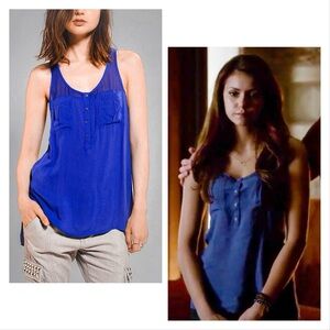 Vampire Diaries Memorabilia: Elena's Blue Military Tank